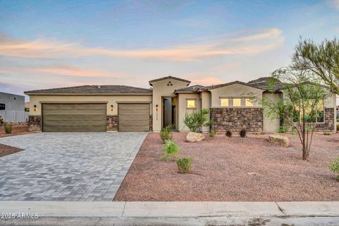 4075 E PARADISE Lane Phoenix AZ 85032