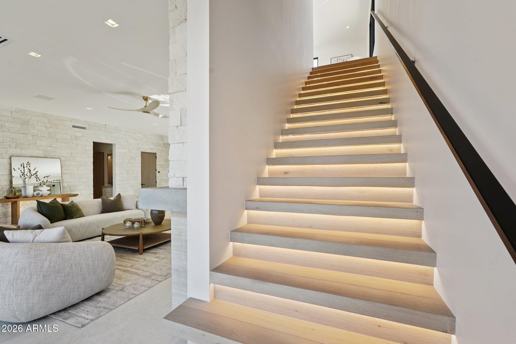 ECHO CANYON - Residential