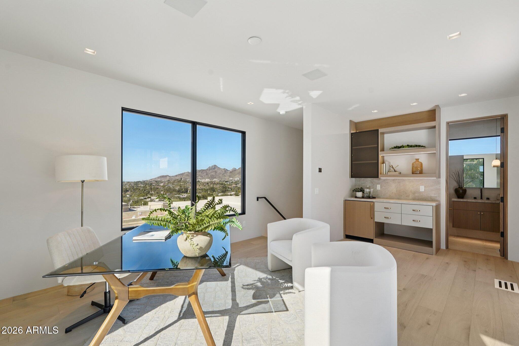 ECHO CANYON - Residential