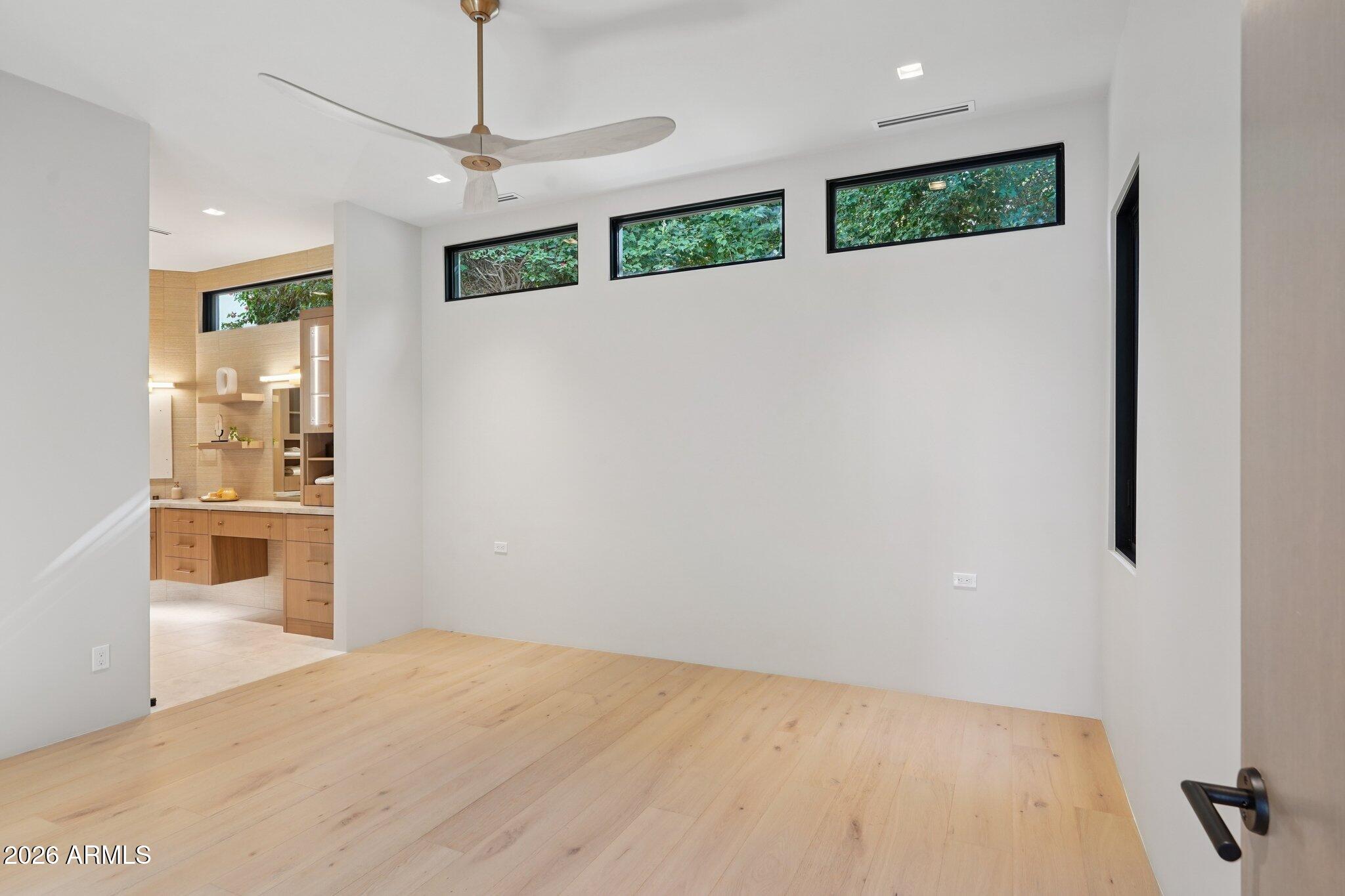 ECHO CANYON - Residential