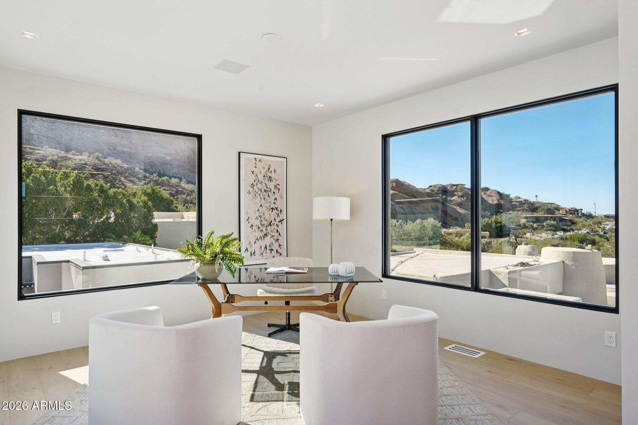 ECHO CANYON - Residential