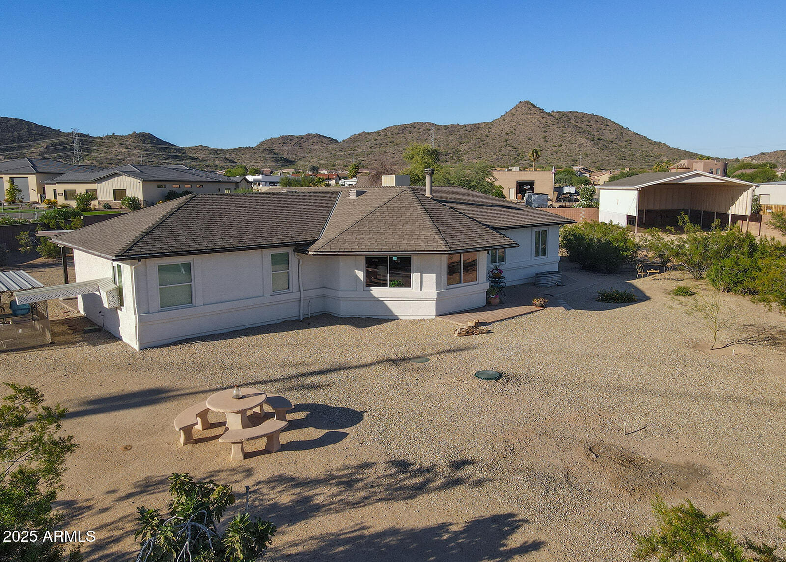 8526 W Calle Lejos --