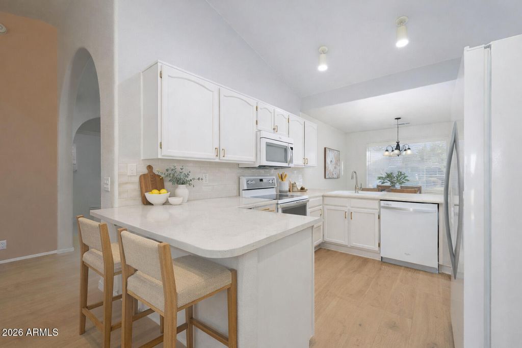 Photo of 824 S Evergreen Street, Chandler, AZ 85225 (MLS # 6986891)