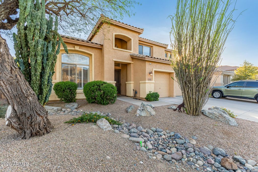 Photo of 673 W Raven Drive, Chandler, AZ 85286 (MLS # 6999883)