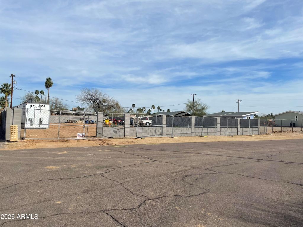 Photo of 2212 E Libby Street #-, Phoenix, AZ 85022 (MLS # 6997989)