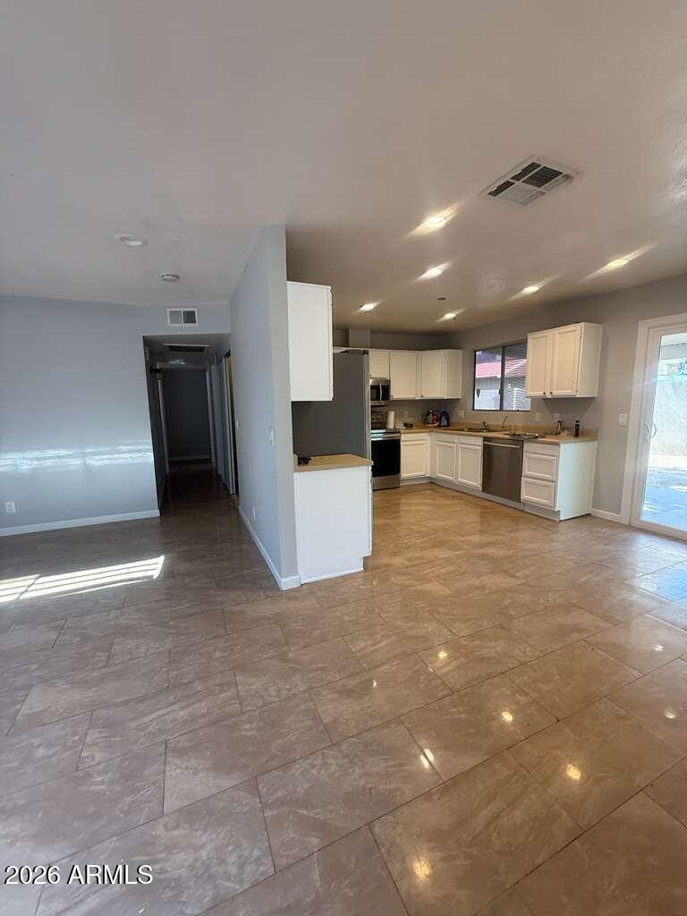 1511 E FREMONT Road