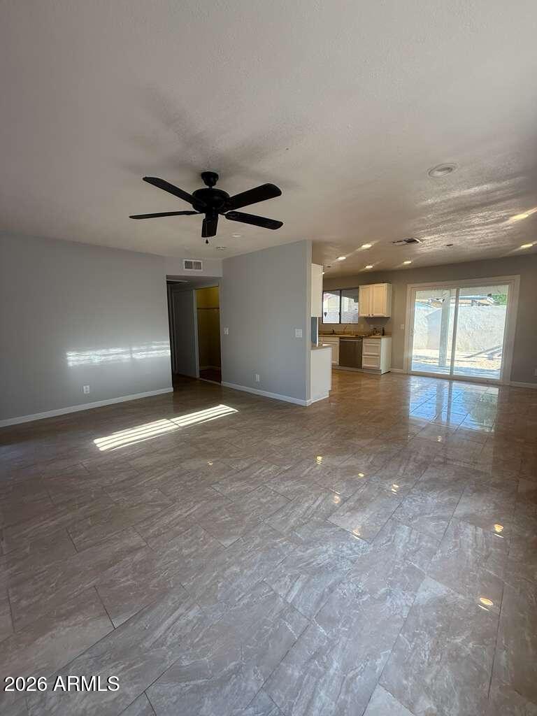 1511 E FREMONT Road