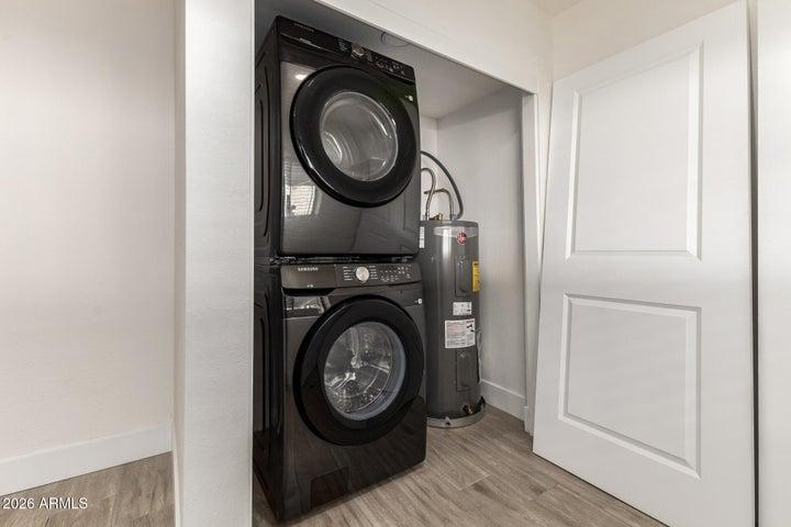 6721 E McDowell Road Unit 302C