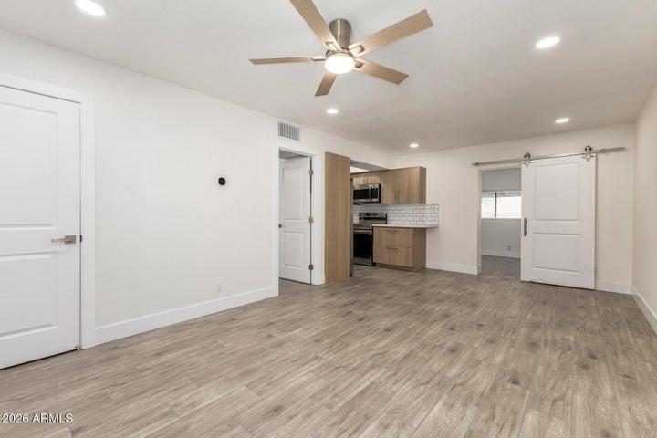 6721 E McDowell Road Unit 302C