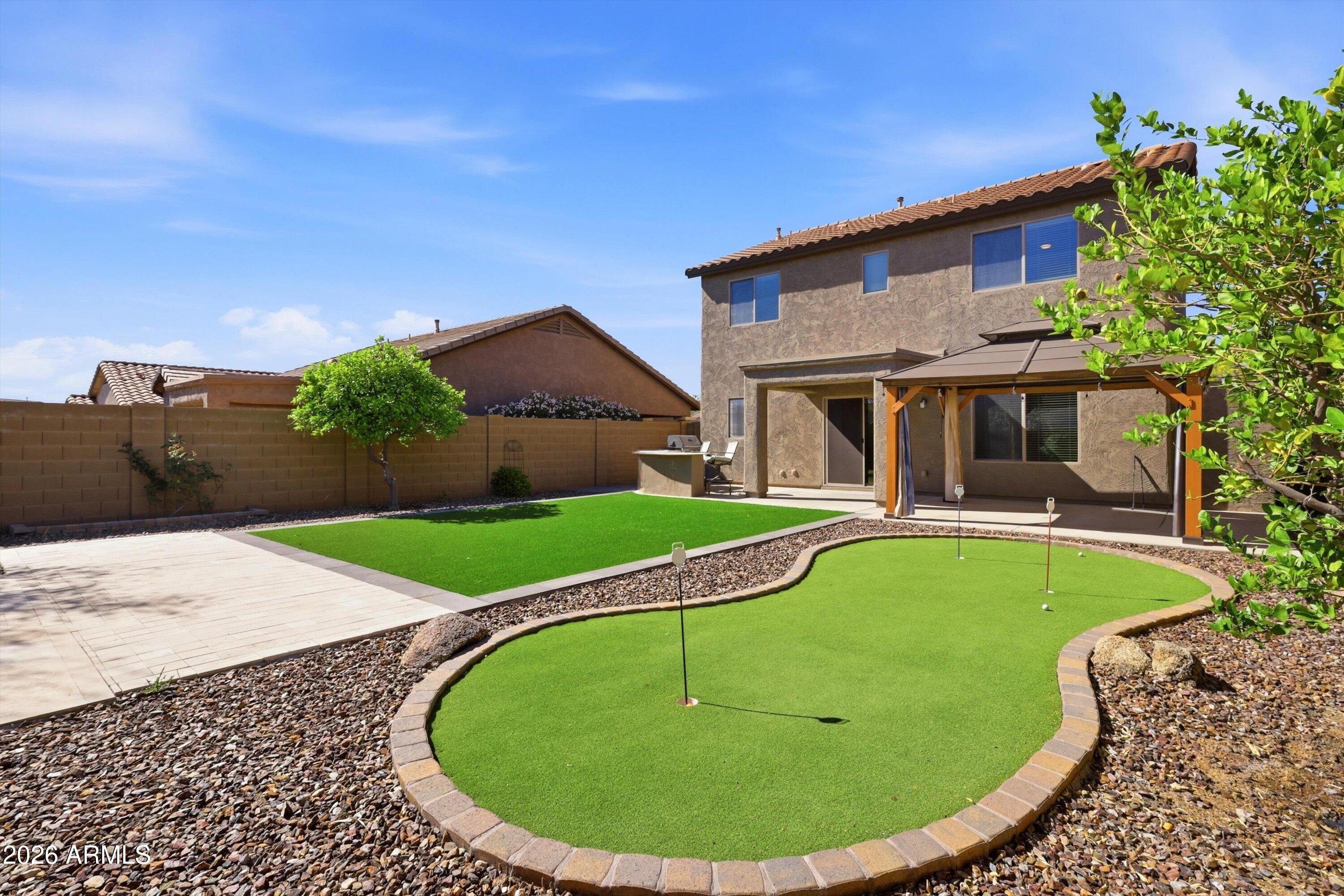 1717 W BUCKHORN Trail