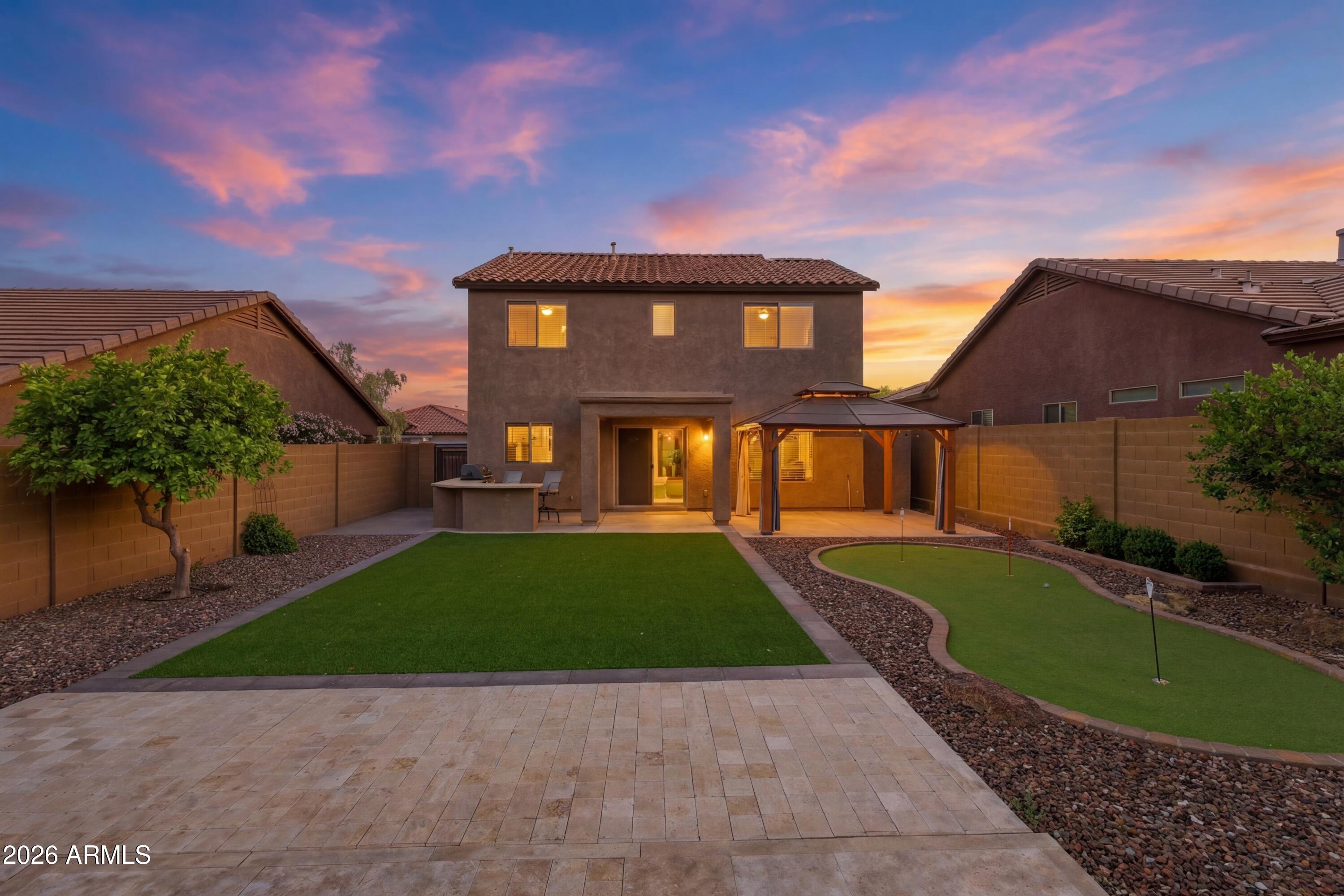 1717 W BUCKHORN Trail