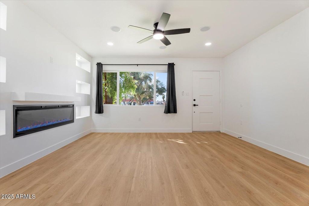 Photo of 8801 N 34th Avenue, Phoenix, AZ 85051 (MLS # 6935497)