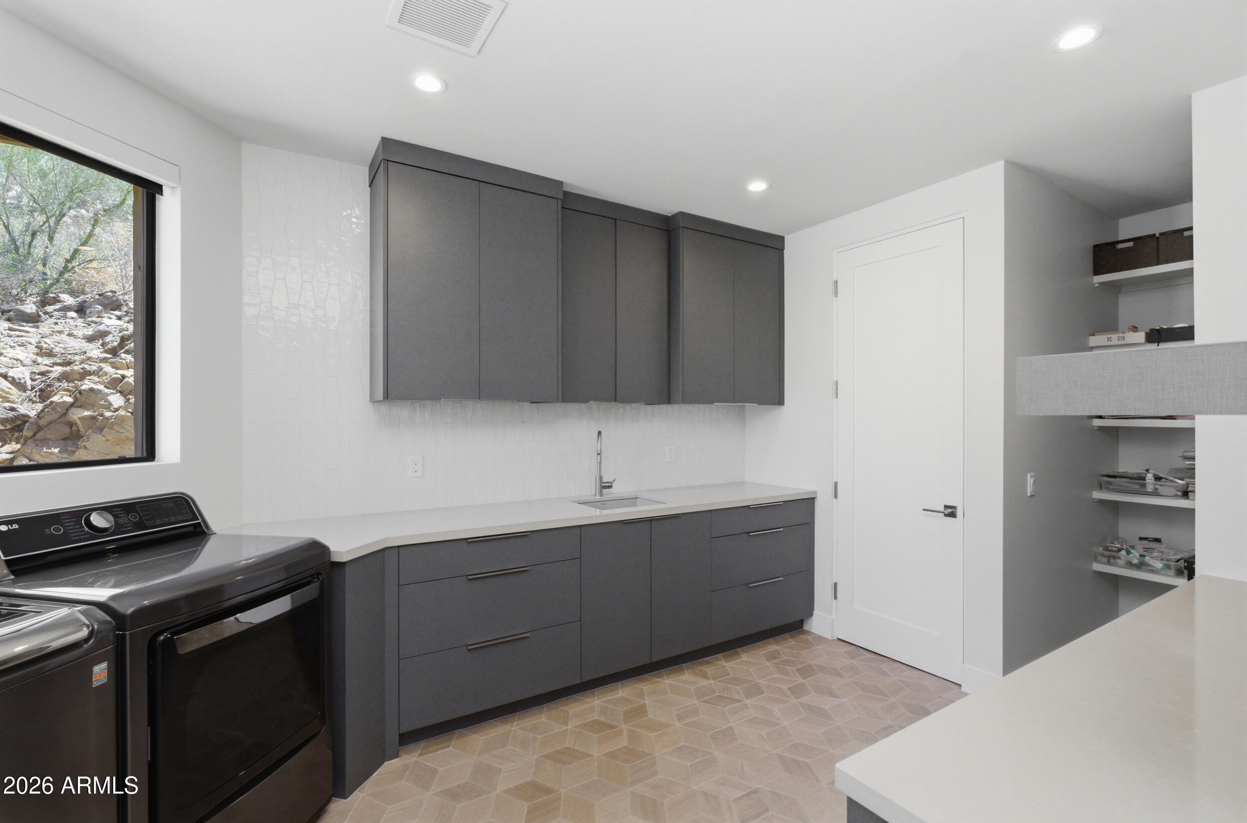 LAS BRISAS AMD - Residential