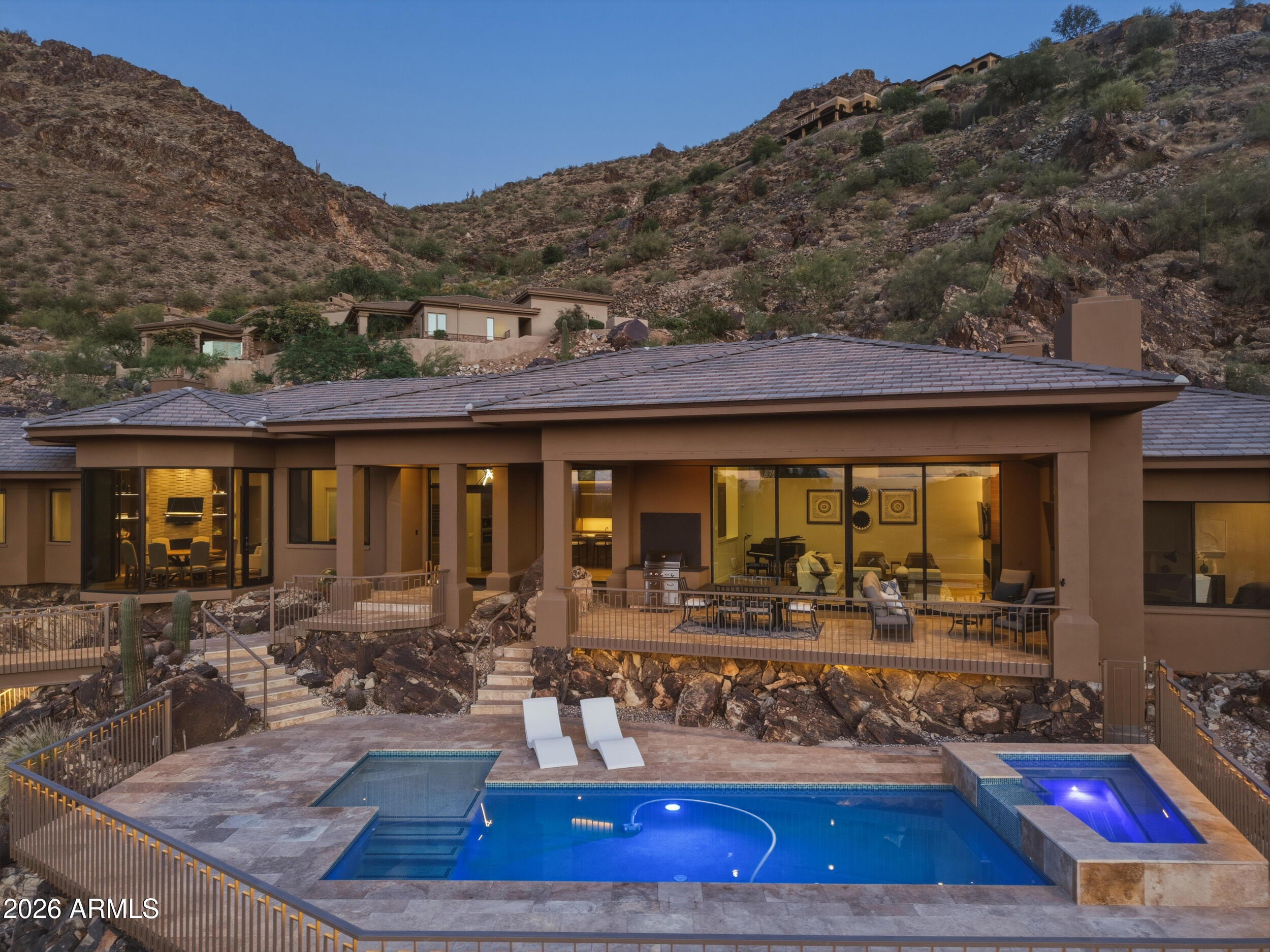 5411 E ROADRUNNER Road