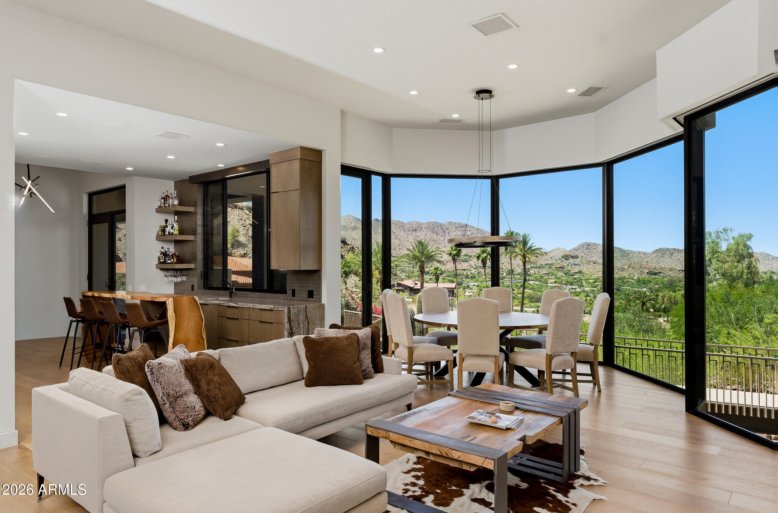 LAS BRISAS AMD - Residential