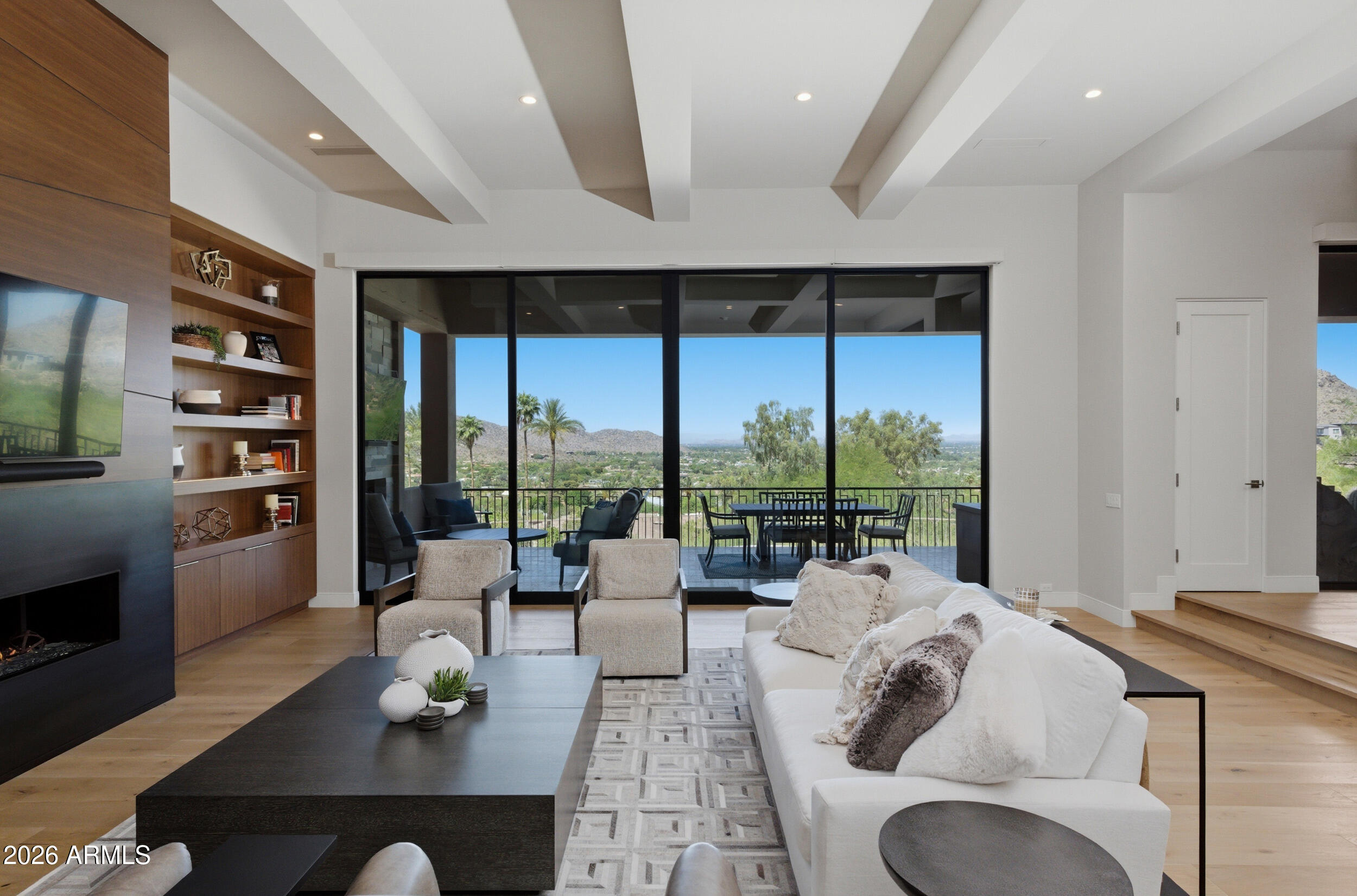 LAS BRISAS AMD - Residential