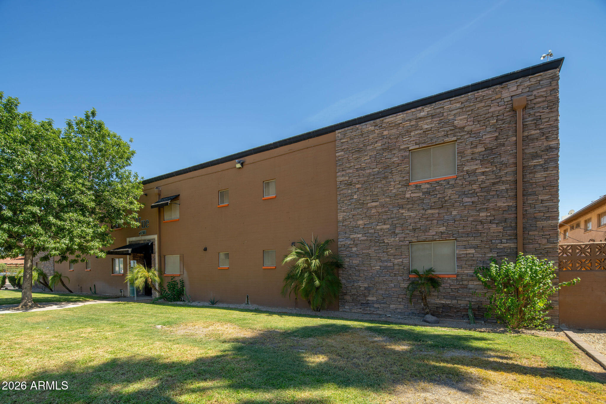 1503 W Missouri Avenue