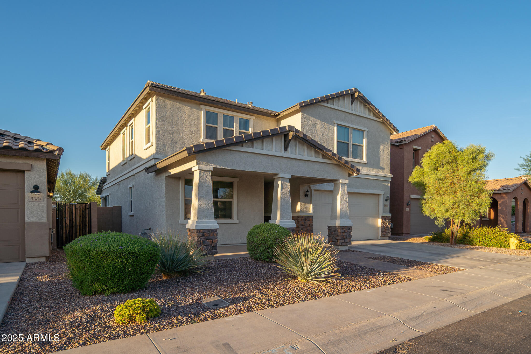 5038 E GLENCOVE Street