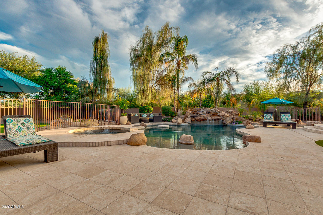 MAN ACRES - Residential