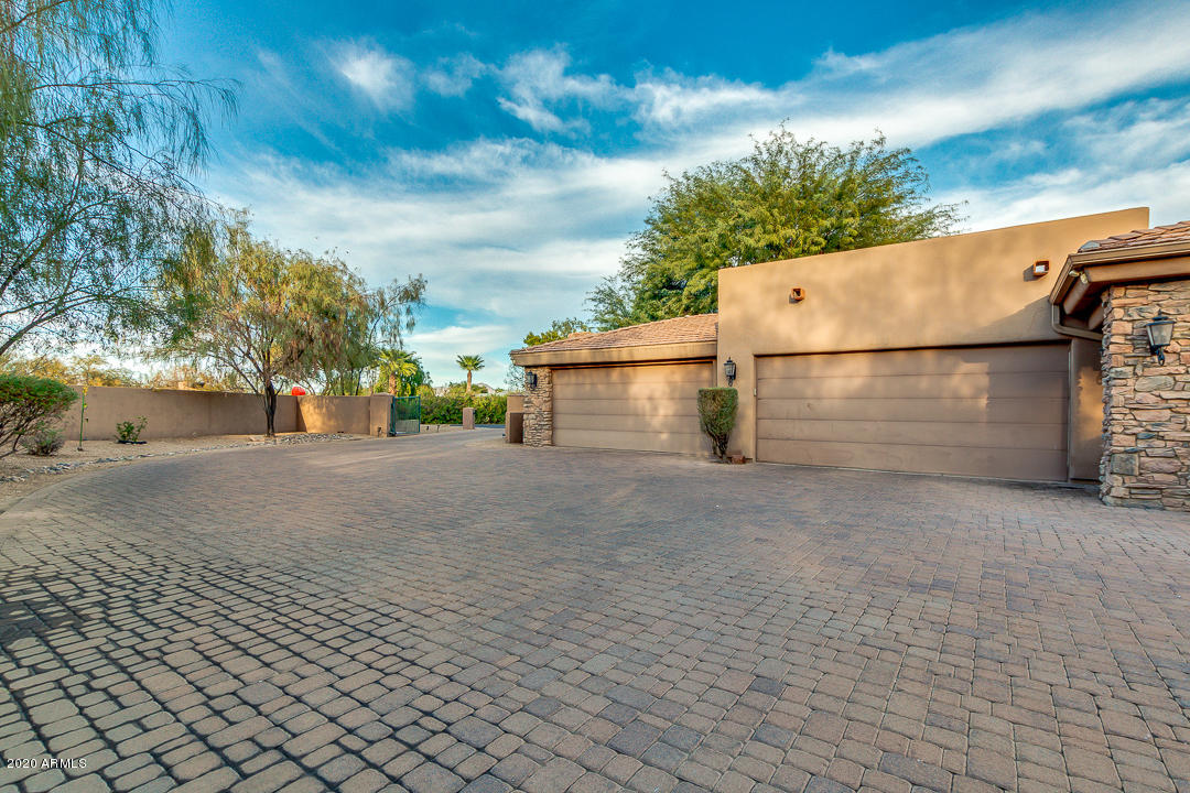 MAN ACRES - Residential