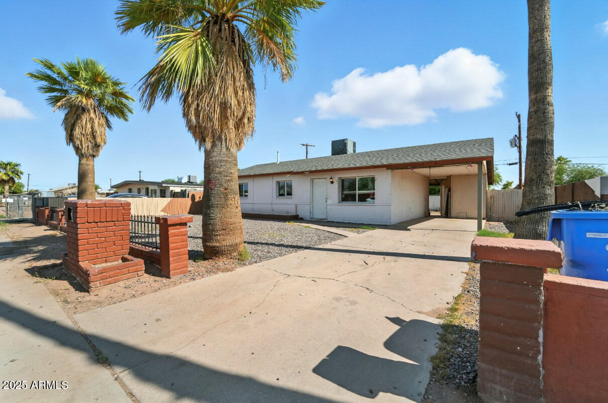 3747 W WIER Avenue