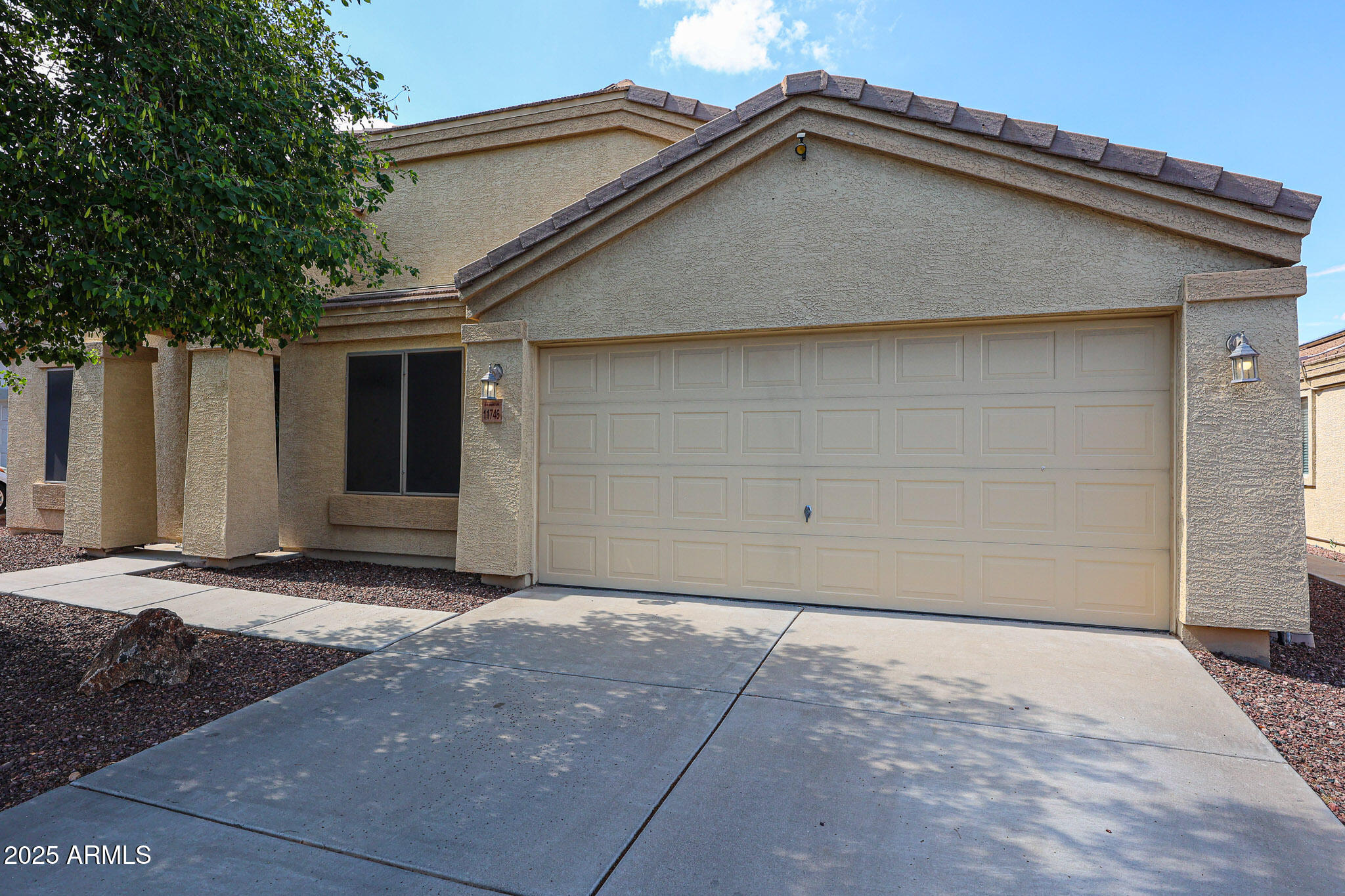 Homes 1 11746 W CAMINO VIVAZ --