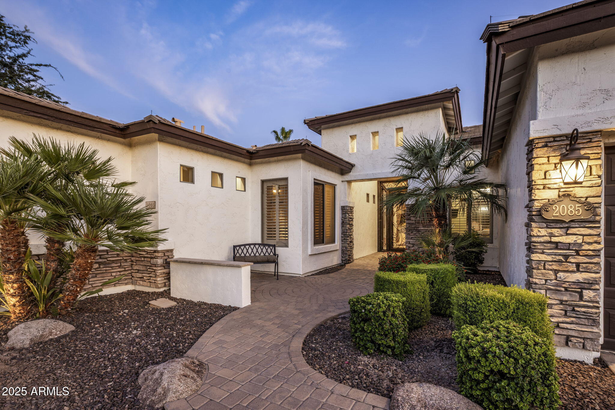 2085 W WEATHERBY Way
