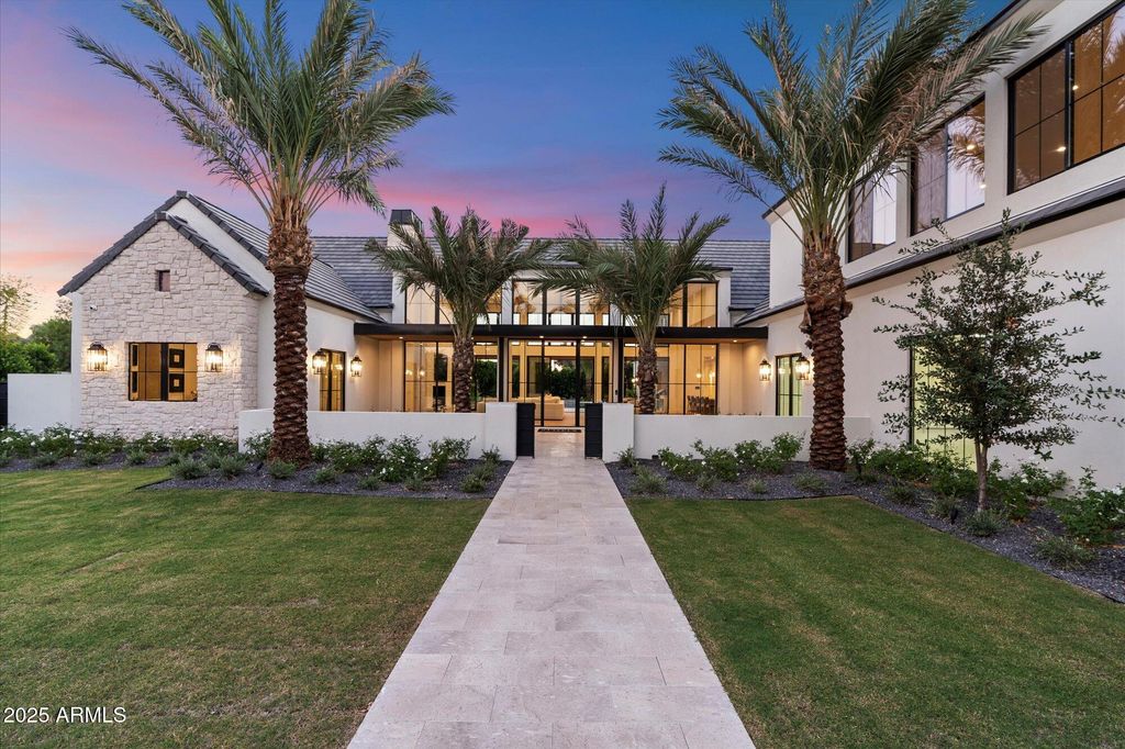 Photo of 6733 E Exeter Boulevard, Scottsdale, AZ 85251 (MLS # 6943242)