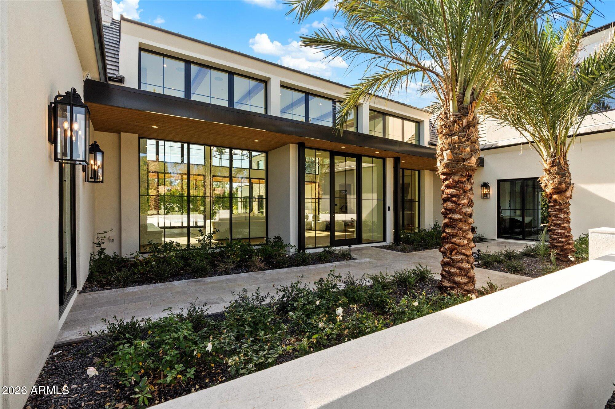 6733 E EXETER Boulevard