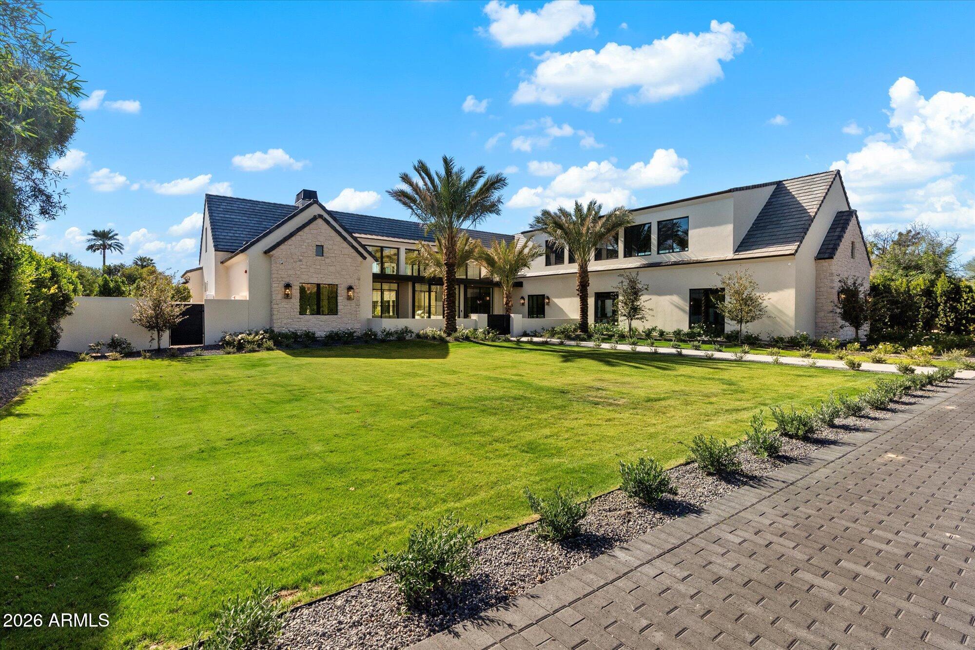 6733 E EXETER Boulevard