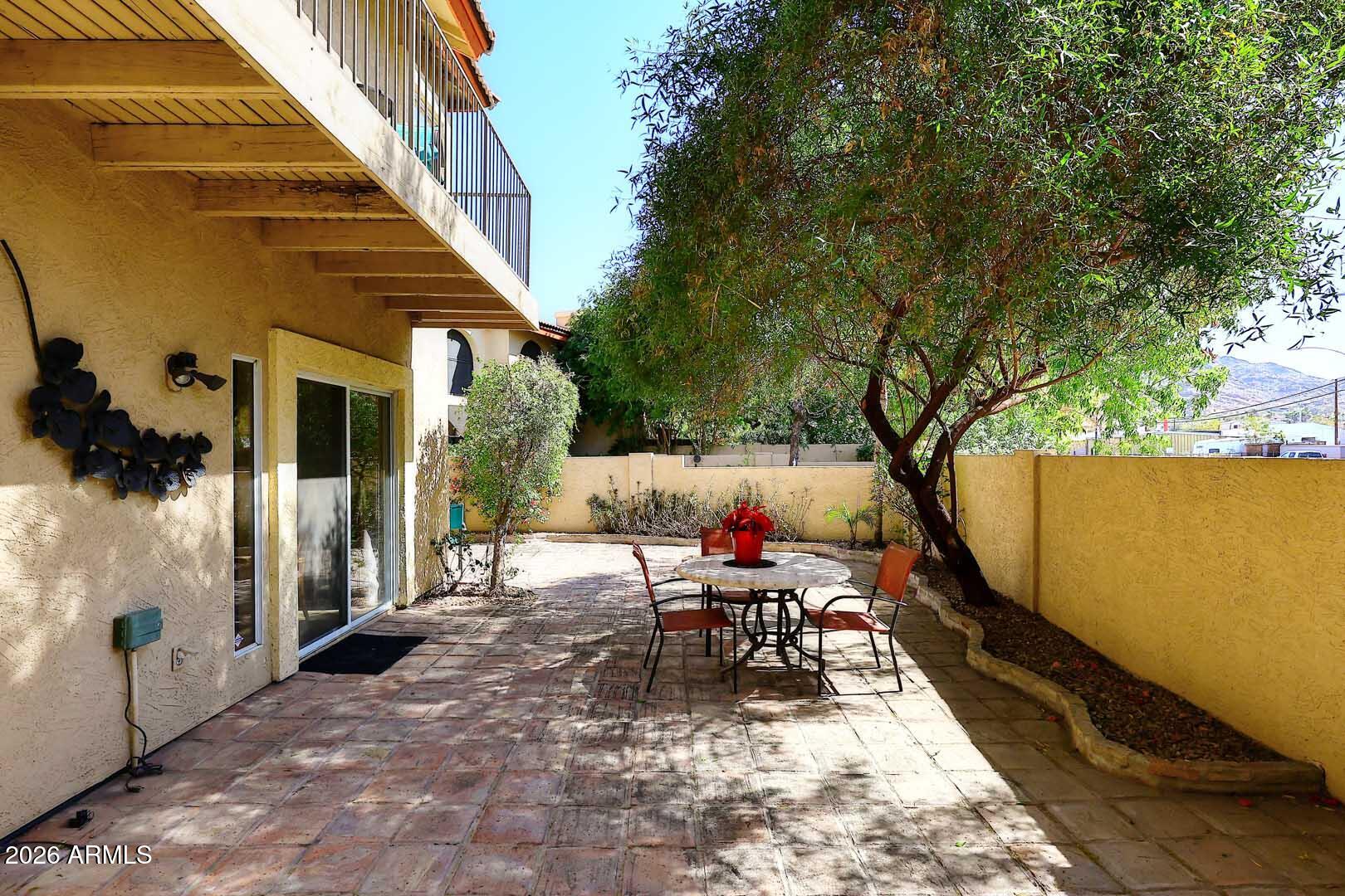 10218 N 12TH Place 2