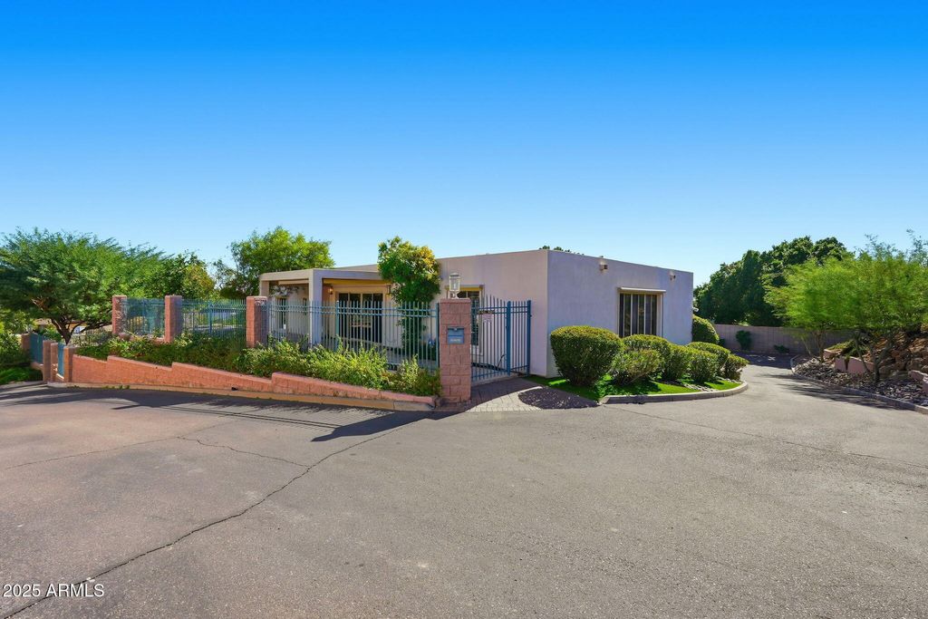 Photo of 2131 E Bethany Home Road, Phoenix, AZ 85016 (MLS # 6944511)