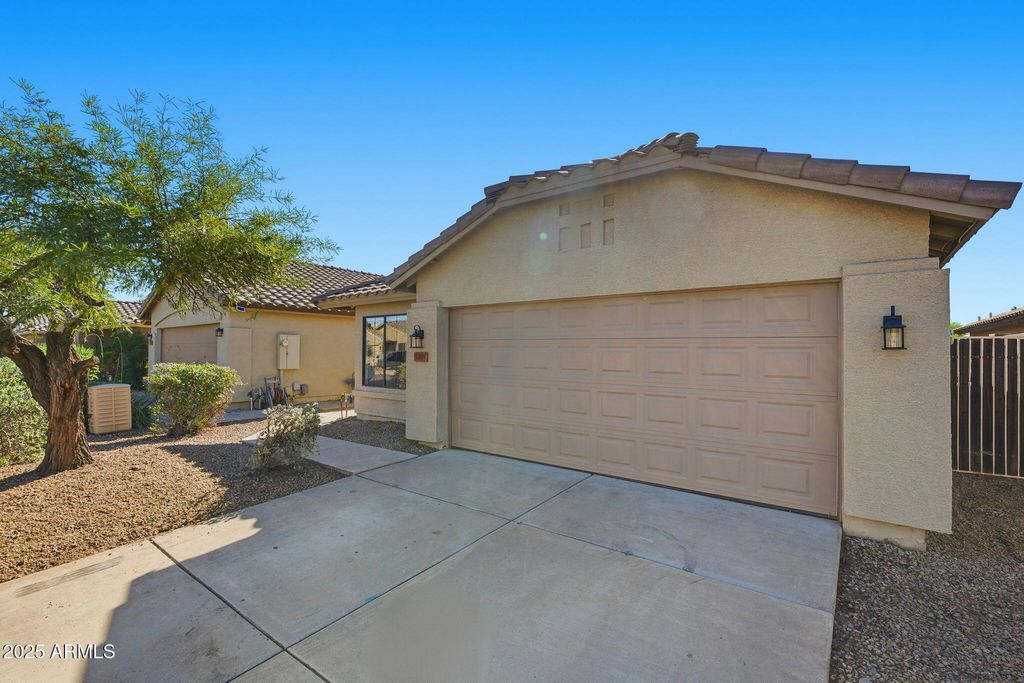 Photo of 3301 E Hononegh Drive, Phoenix, AZ 85050 (MLS # 6944399)