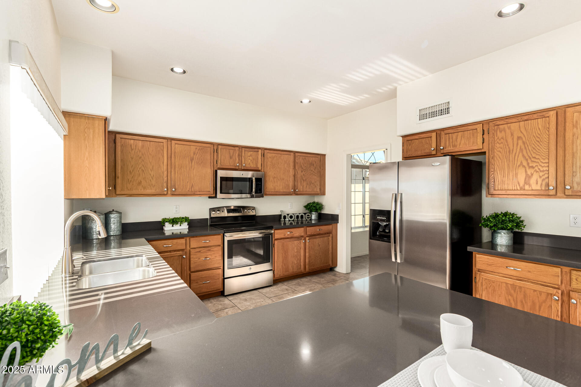 431 W CALLE DE CABALLOS Street