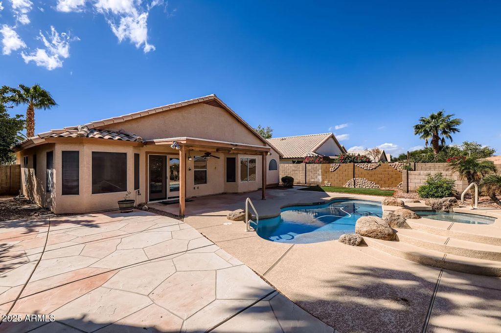 Photo of 12324 W Edgemont Avenue, Avondale, AZ 85392 (MLS # 6935706)