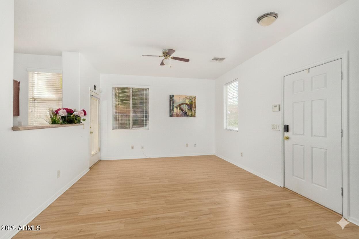 5141 W WARNER Street