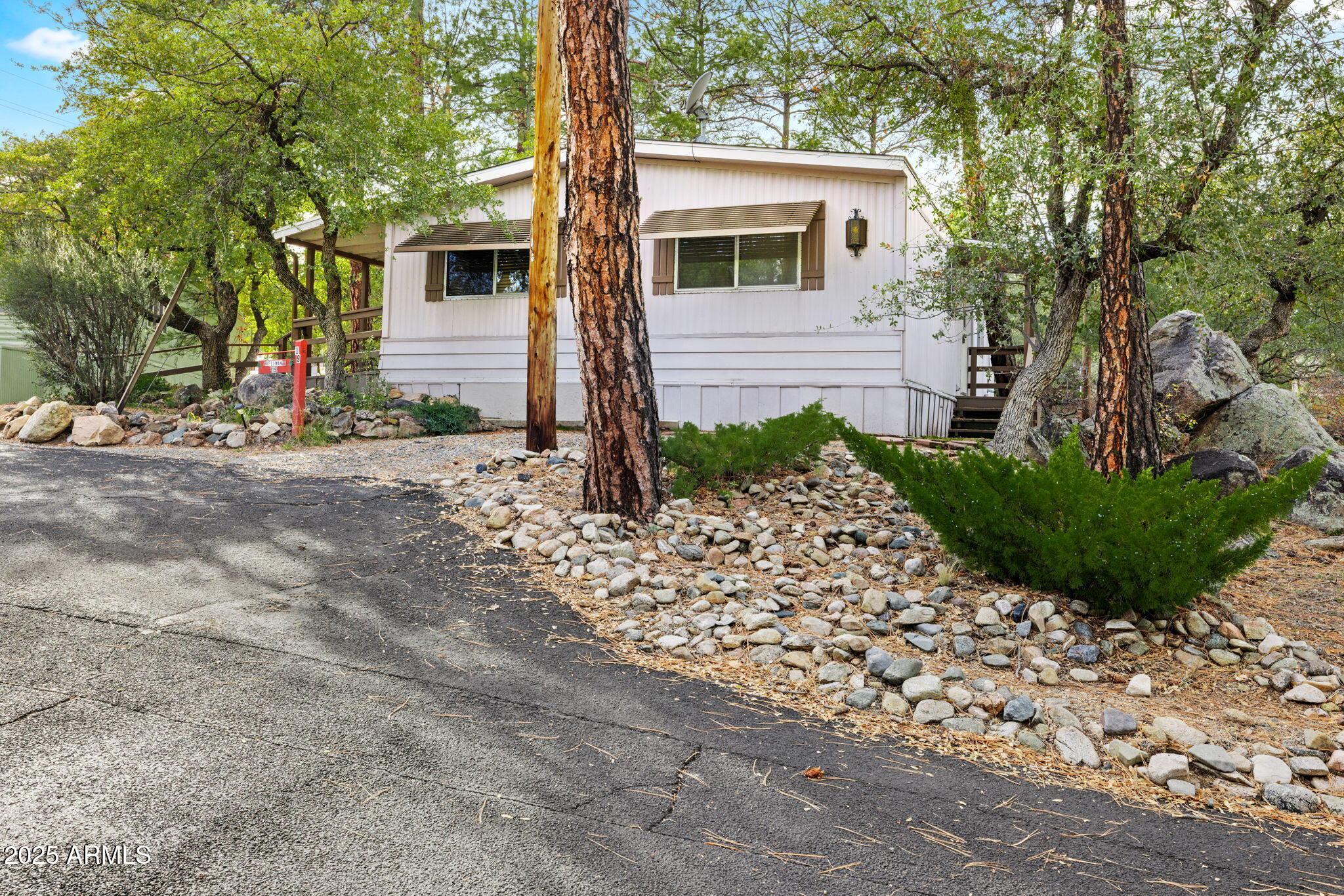 910 W GURLEY Street 19