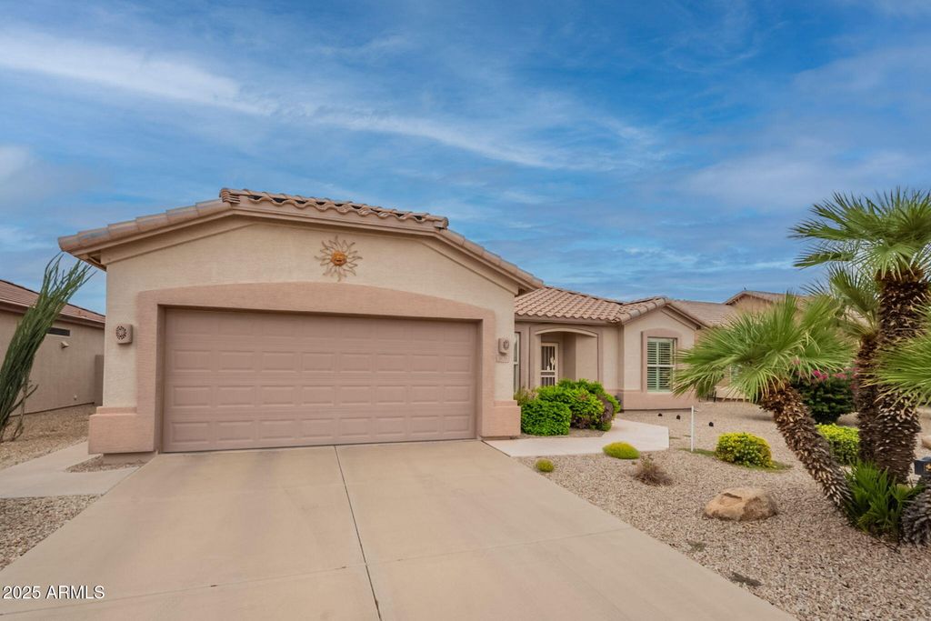 Photo of 3826 E Rolling Green Way, Chandler, AZ 85249 (MLS # 6922256)