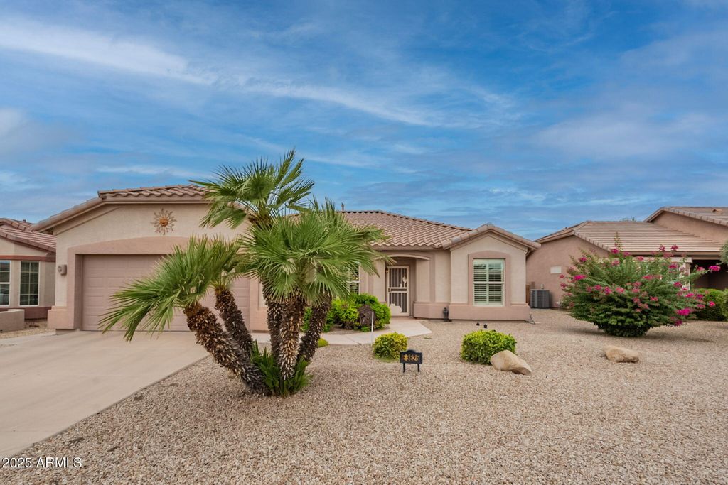 Photo of 3826 E Rolling Green Way, Chandler, AZ 85249 (MLS # 6922256)