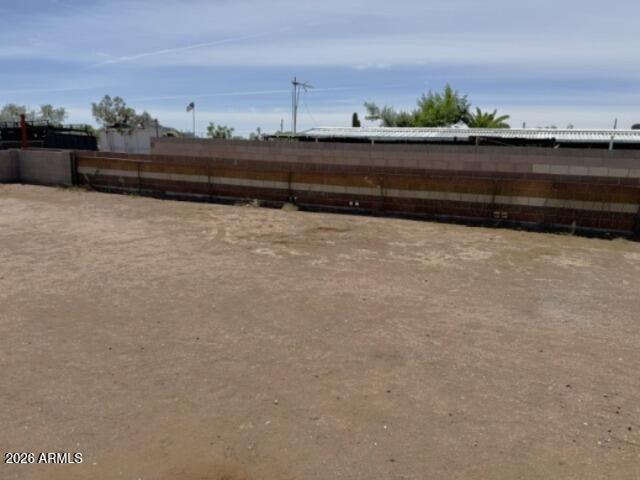 1922 N DESERT VIEW Drive -