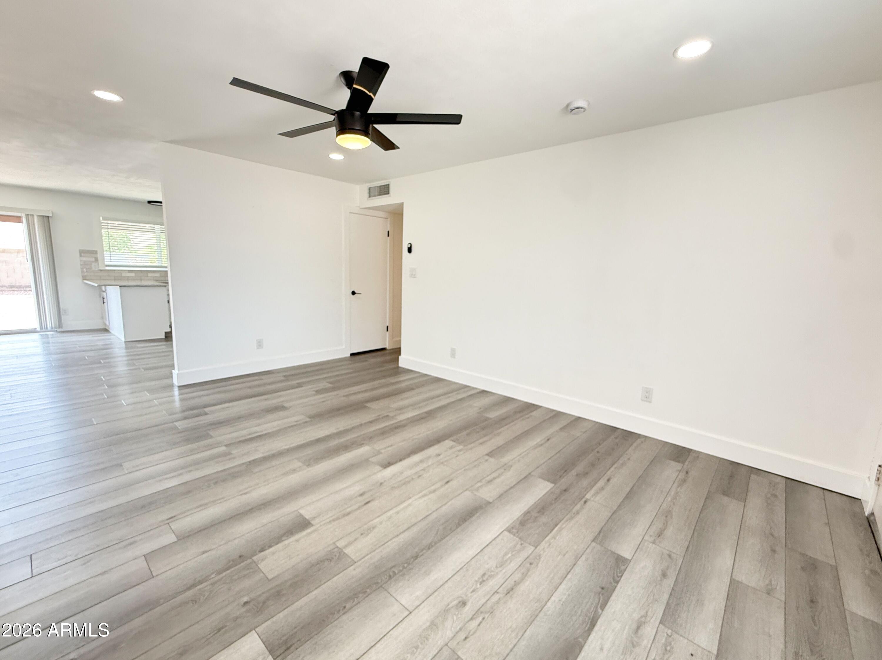 2601 E Hopi Avenue