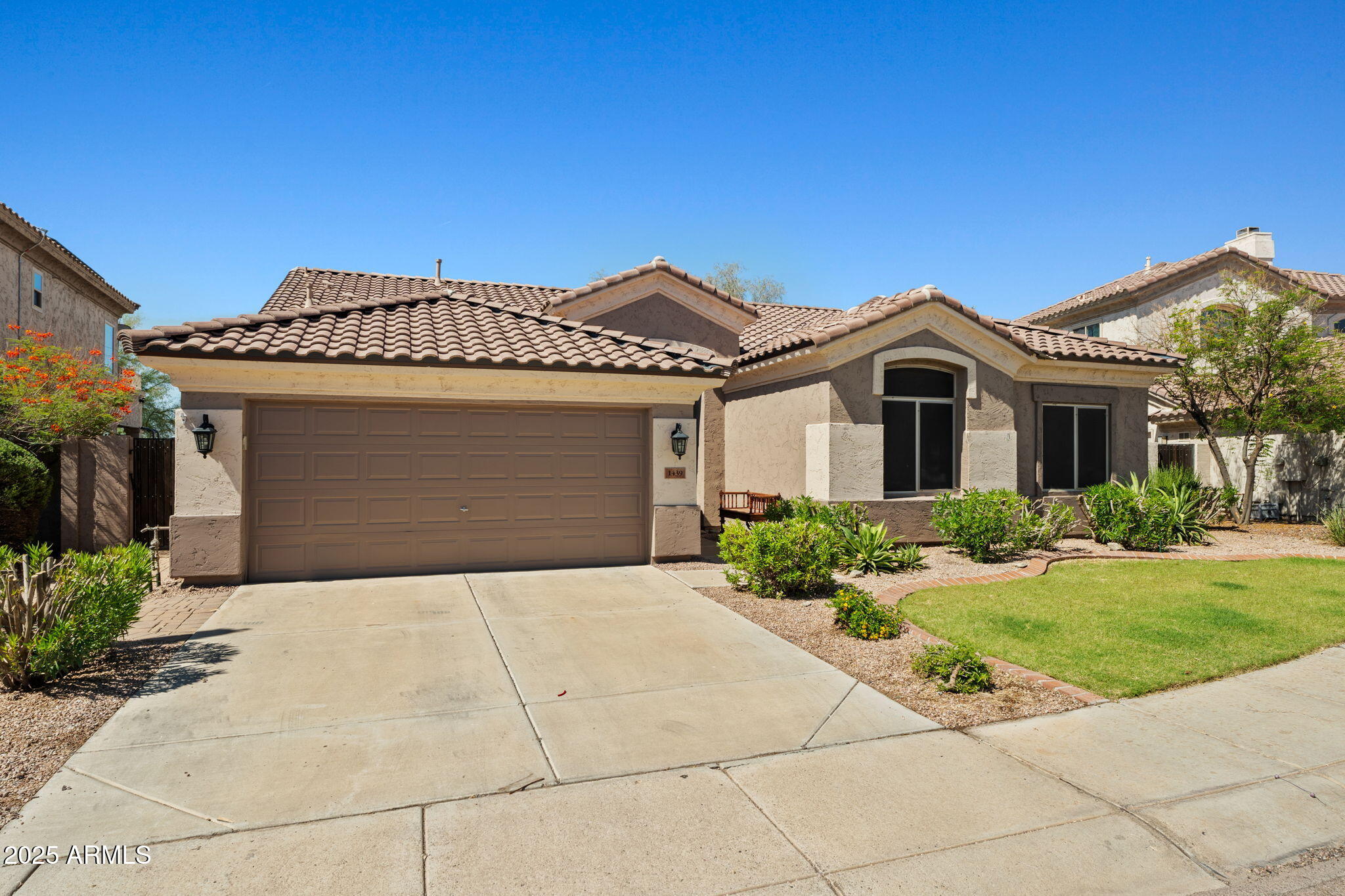 1439 W WINDSONG Drive