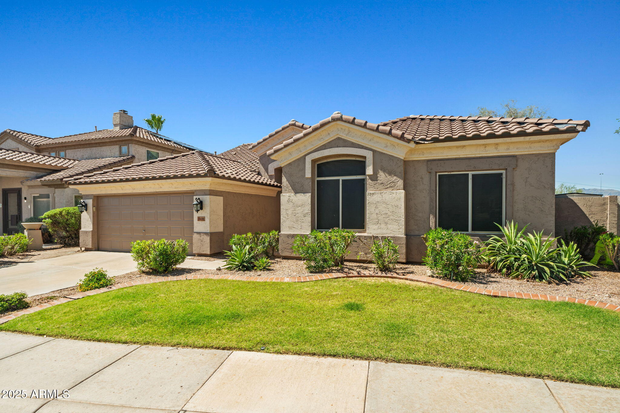 1439 W WINDSONG Drive