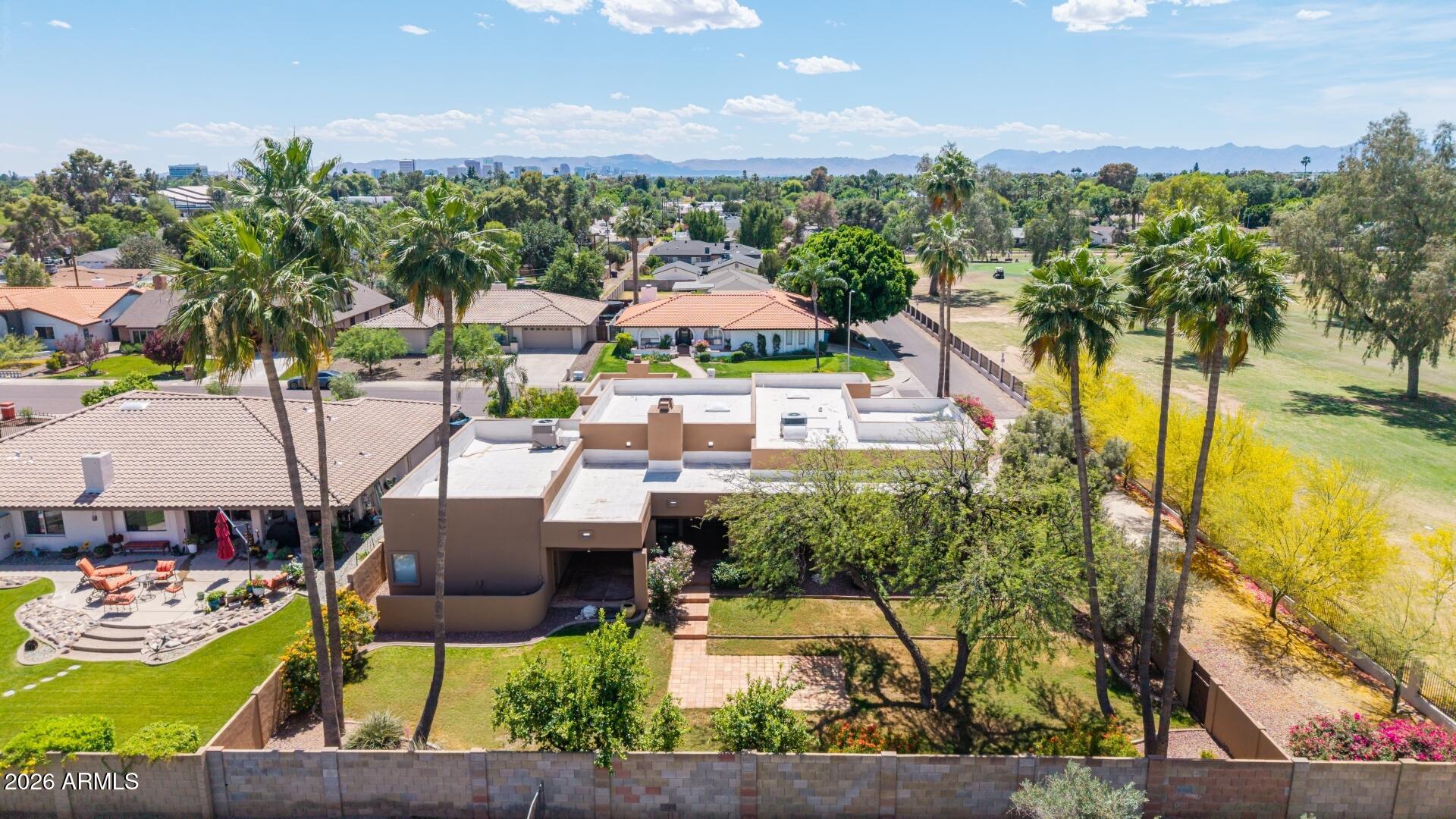 1010 W CLAREMONT Street