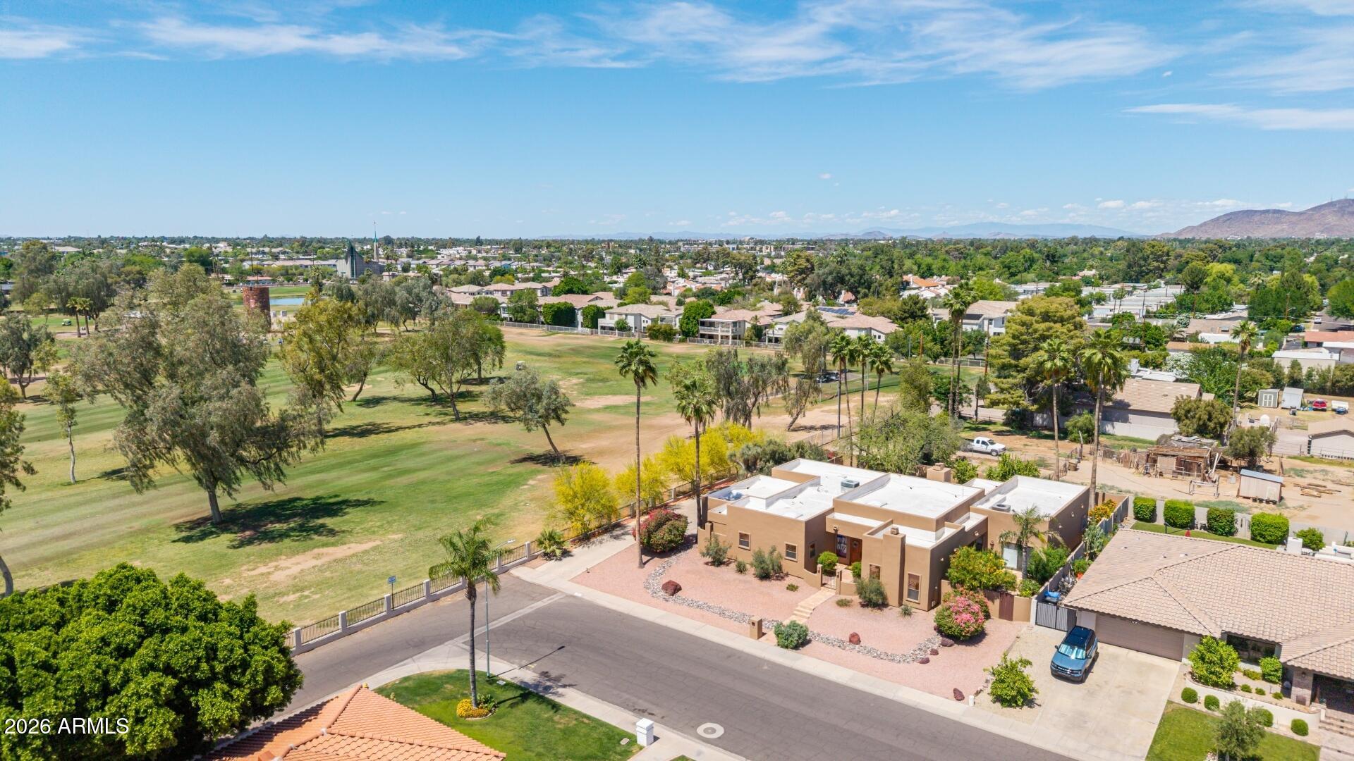 1010 W CLAREMONT Street