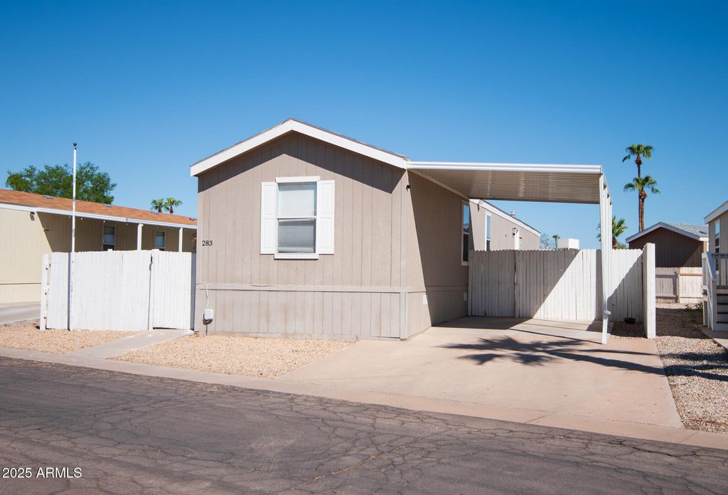 Photo of 1650 S Arizona Avenue #283, Chandler, AZ 85286 (MLS # 6916803)