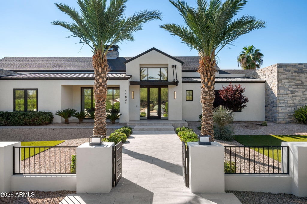 Photo of 11634 N Sundown Drive, Scottsdale, AZ 85260 (MLS # 7092273)
