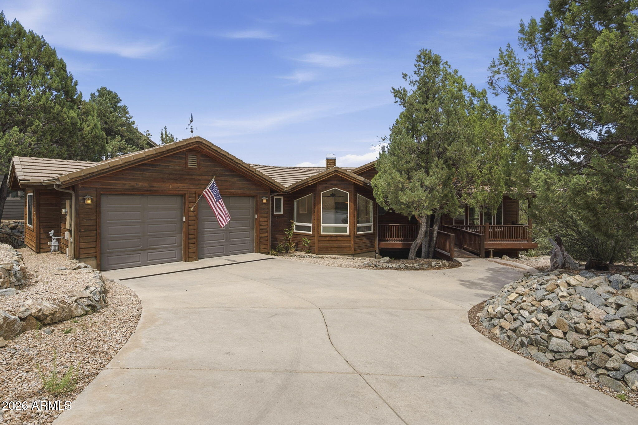 2940 W CRESTVIEW Drive