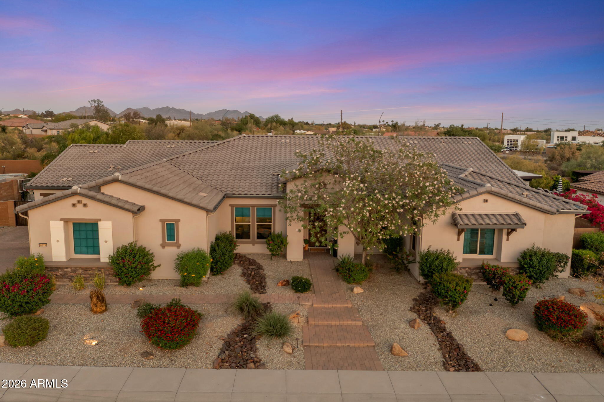 6119 E OYER Lane