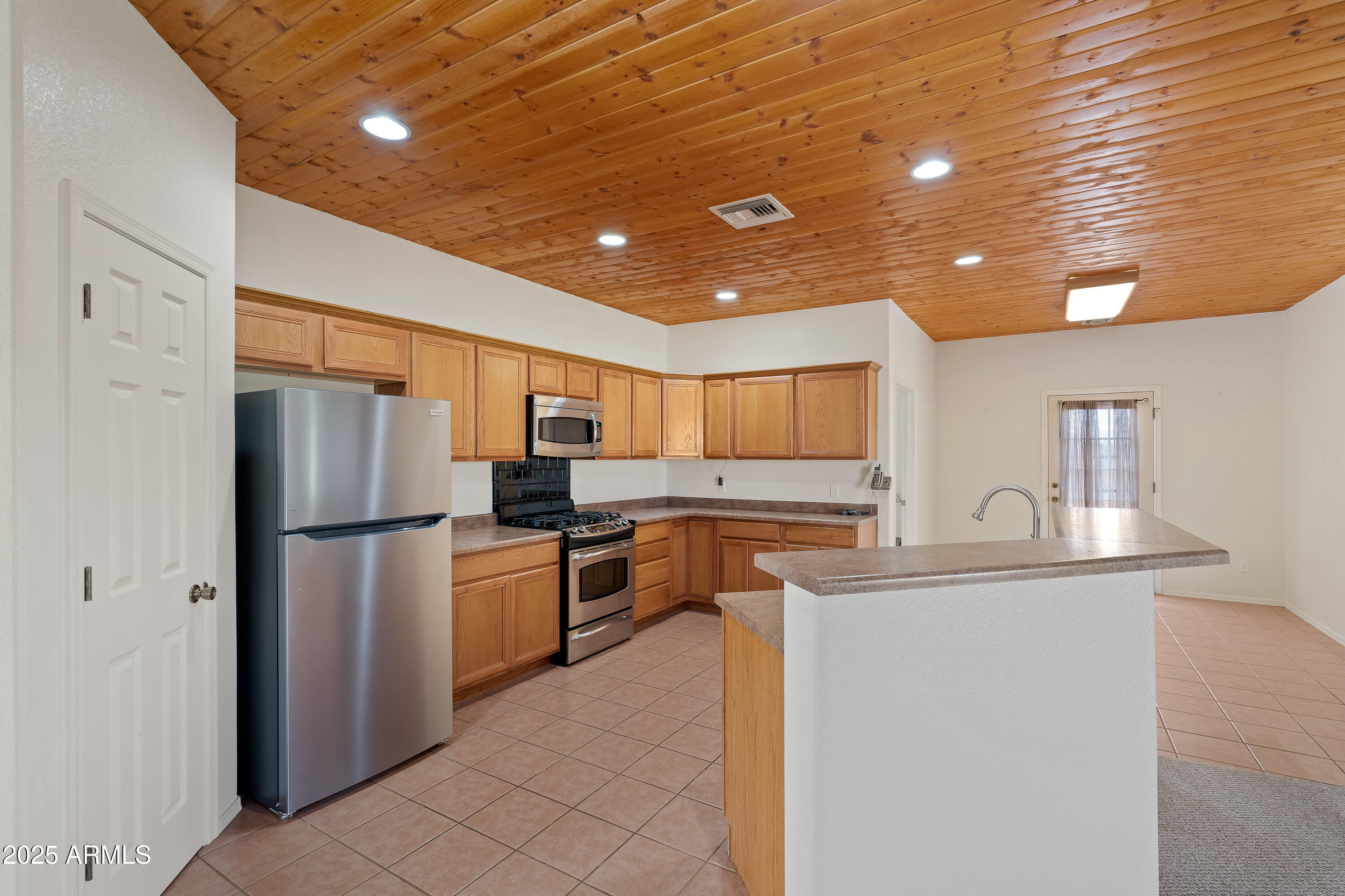 5053 S SAN FERNANDO Avenue